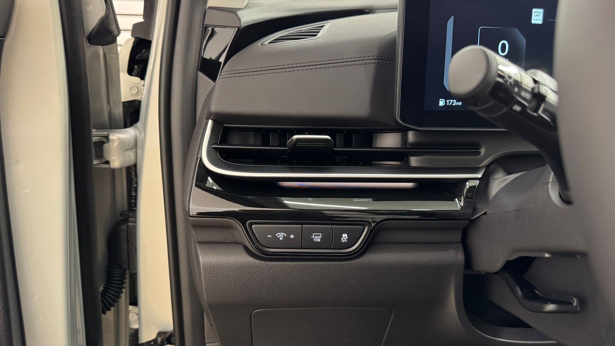 Used 2026 Kia Carnival SX Prestige image 38