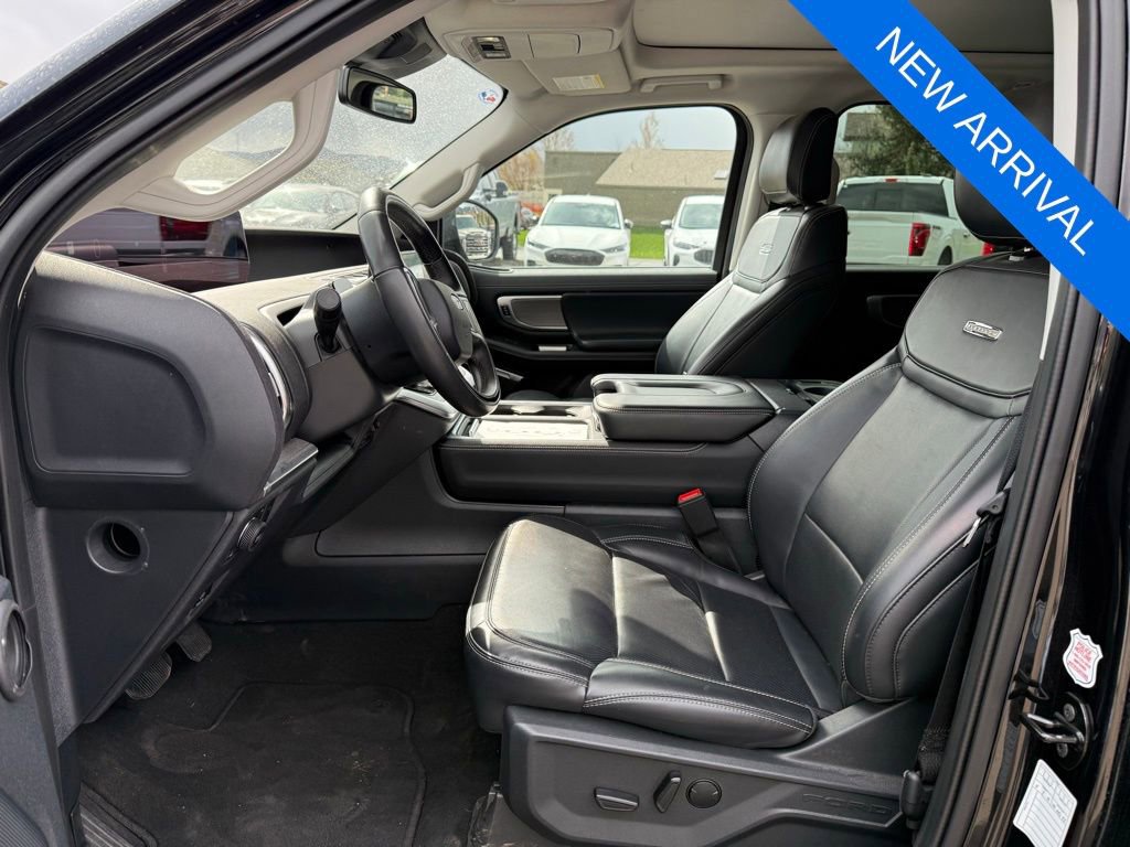 Used 2025 Ford Expedition Max Platinum AWD/4WD image 7