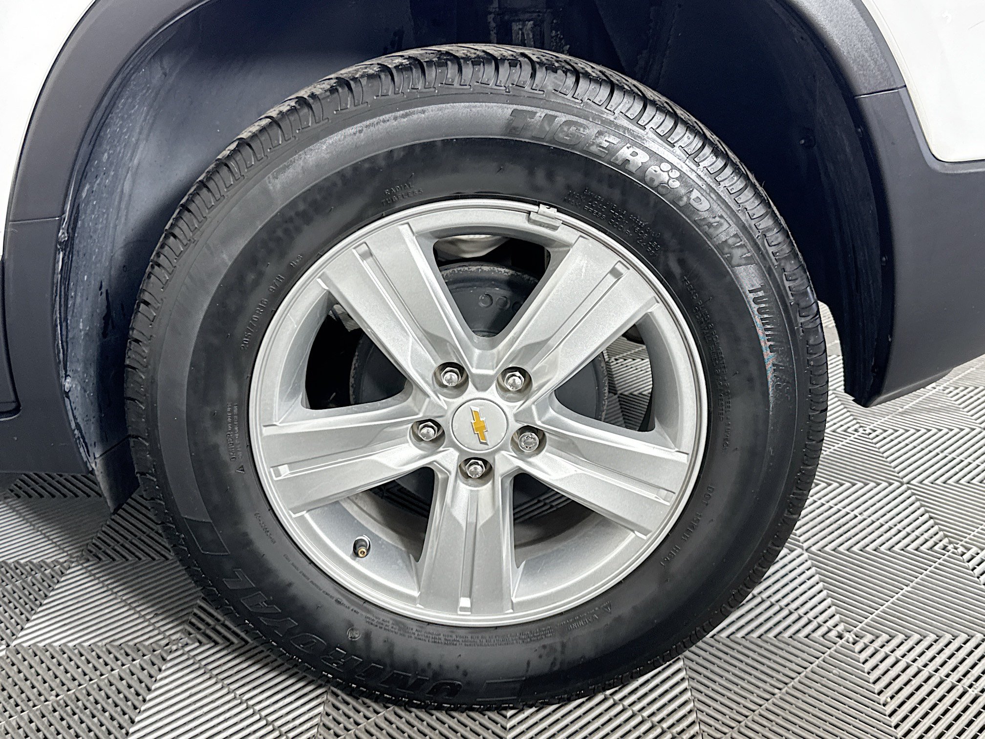 Used 2020 Chevrolet Trax LS FWD image 33