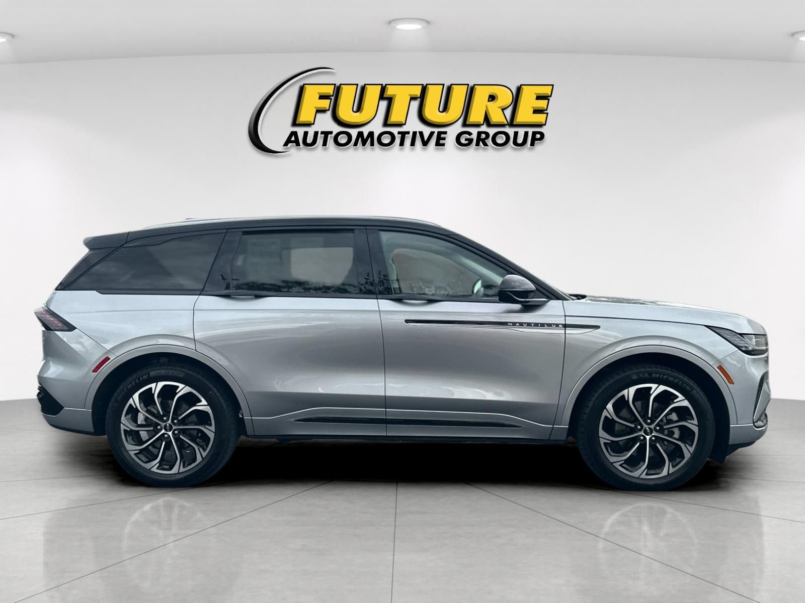 New 2026 Lincoln Nautilus Reserve AWD/4WD image 2
