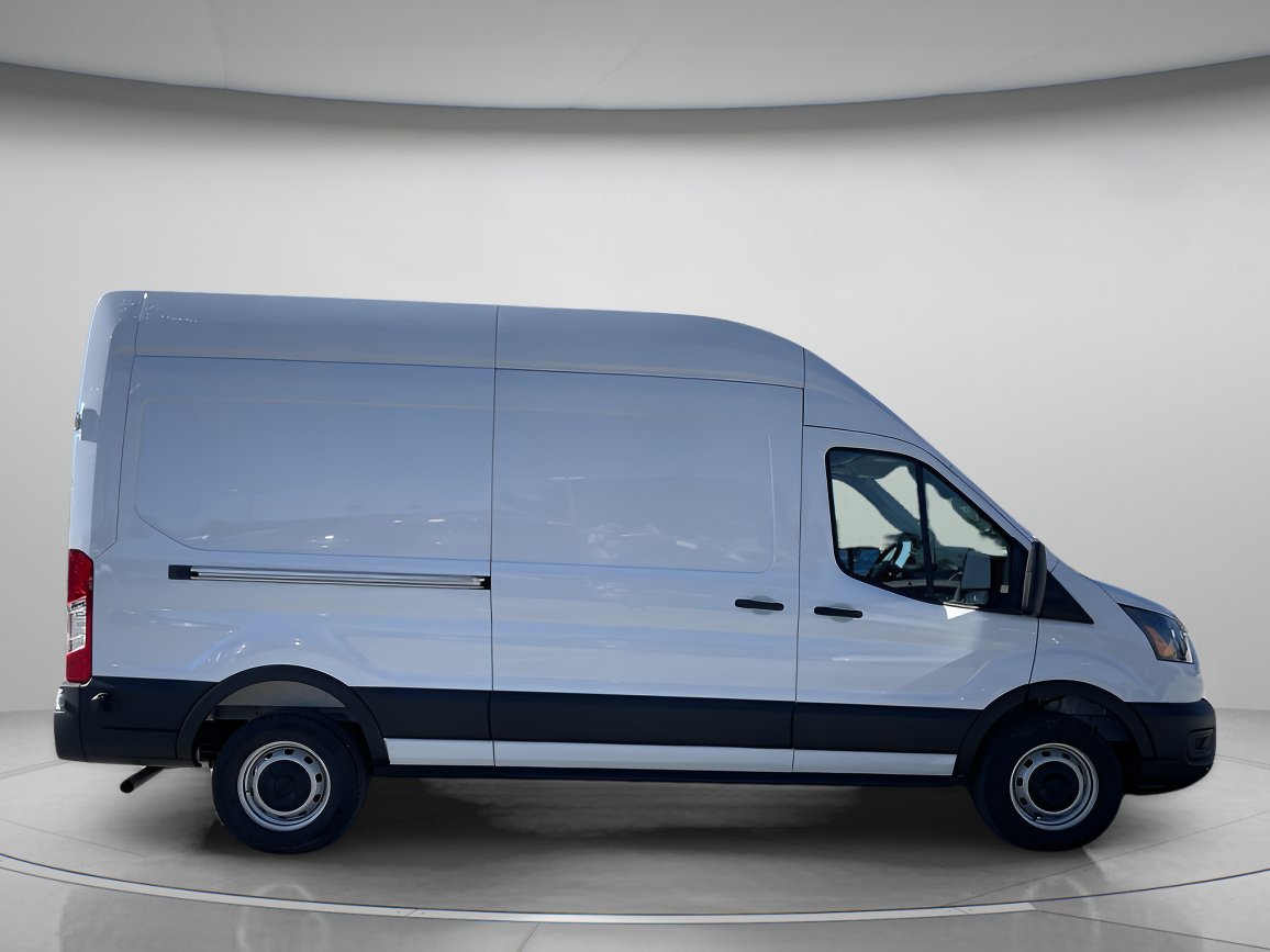 New 2026 Ford Transit 250 148 High Roof RWD image 2