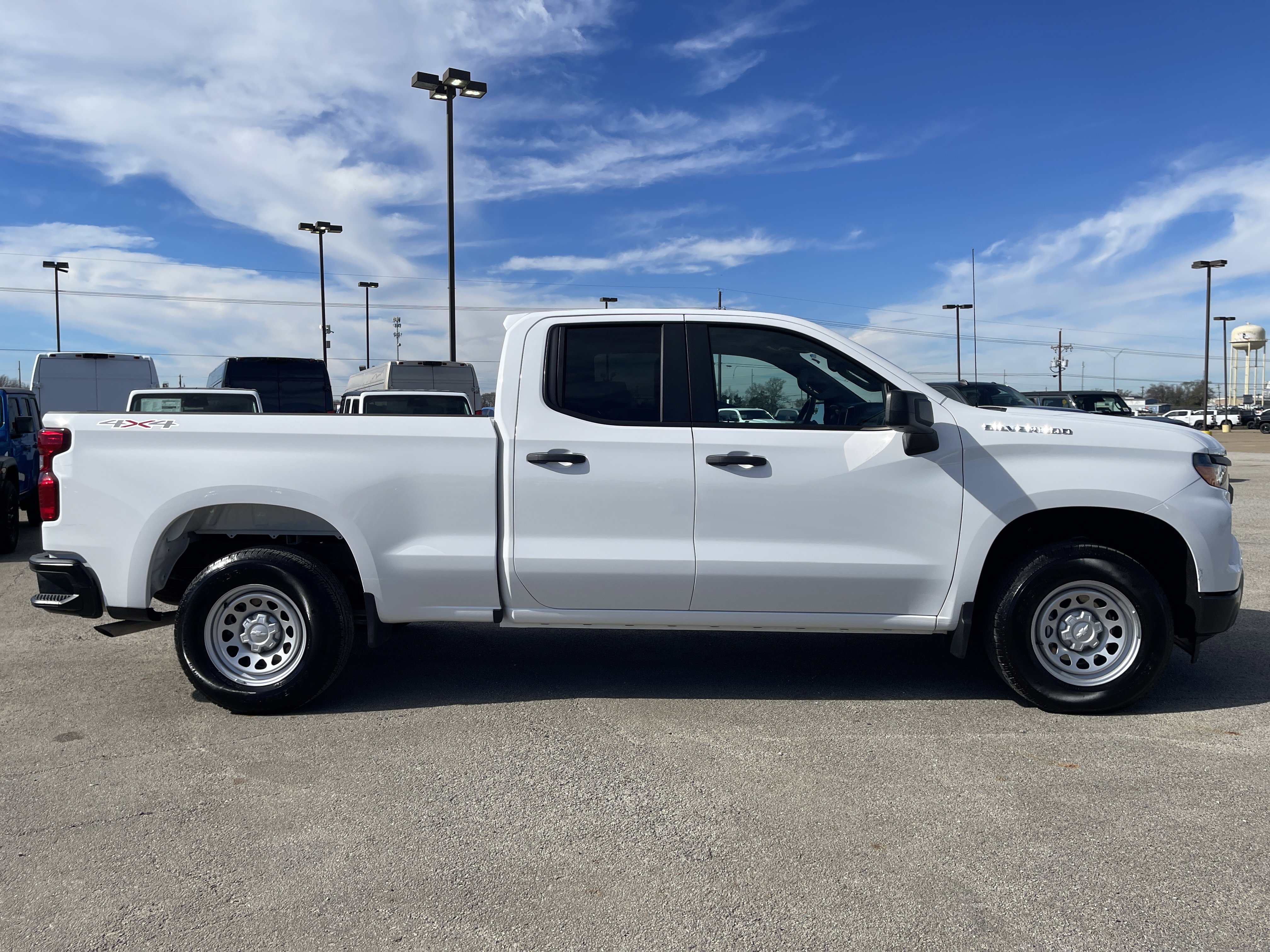 Used 2025 Chevrolet Silverado 1500 W/T w/ WT Value Package image 3