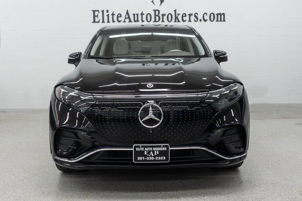 Used 2023 Mercedes-Benz EQS 580 4MATIC SUV image 3