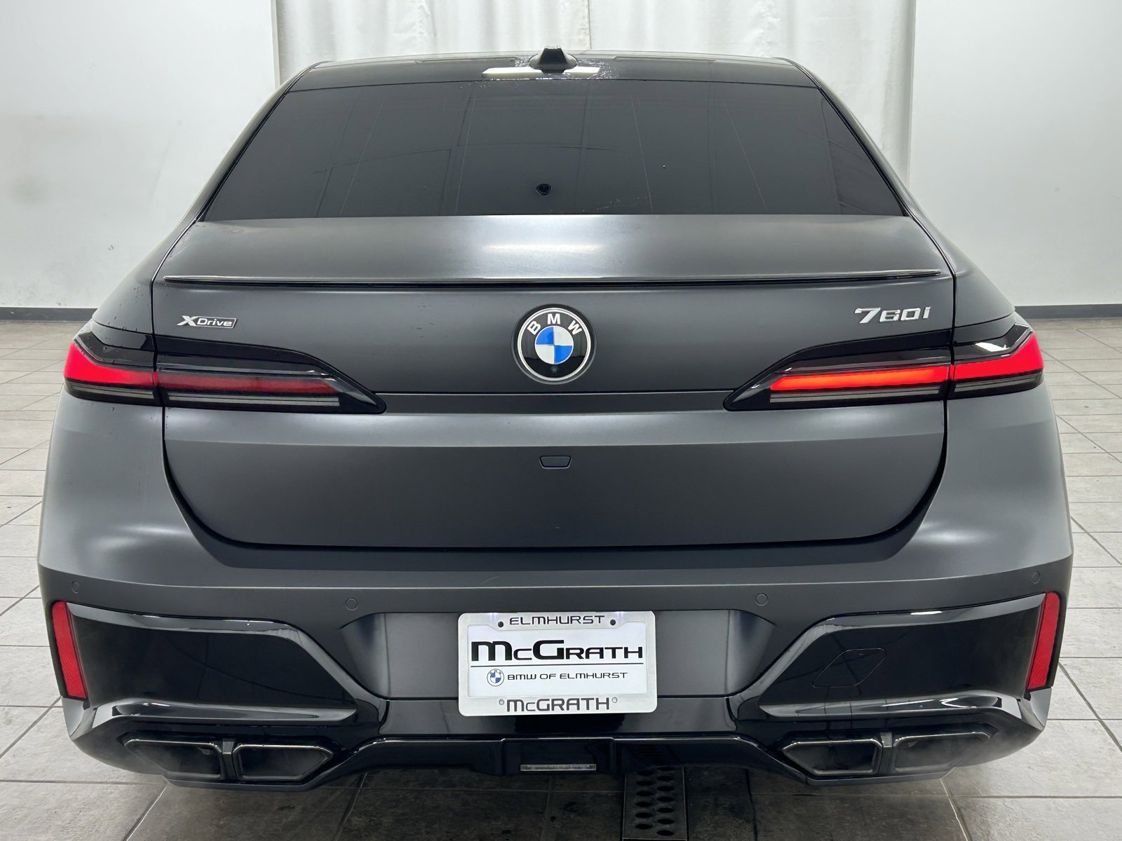 Used 2023 BMW 760i xDrive image 4