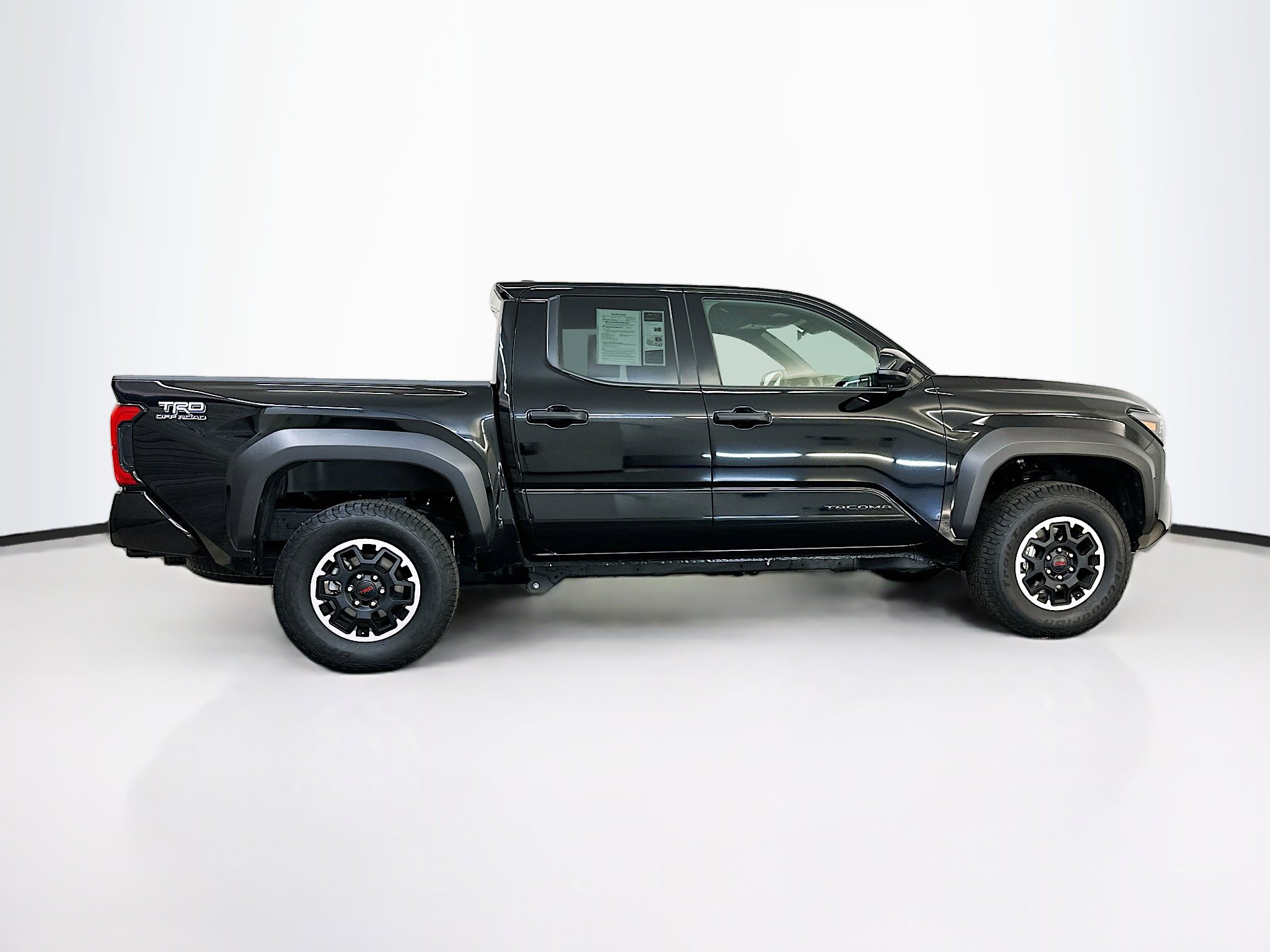 Used 2025 Toyota Tacoma TRD Off-Road image 10