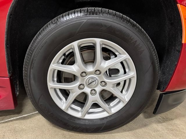 Used 2024 Chrysler Pacifica Touring-L FWD image 43