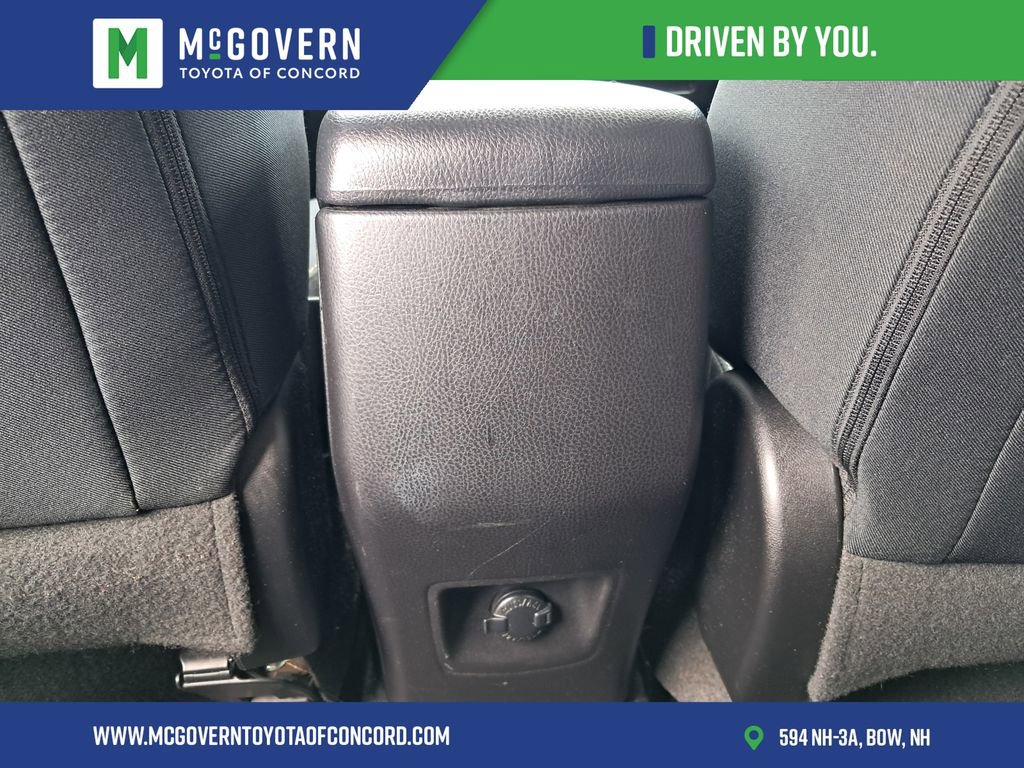 Used 2016 Toyota RAV4 XLE w/ Protection Package AWD/4WD image 17