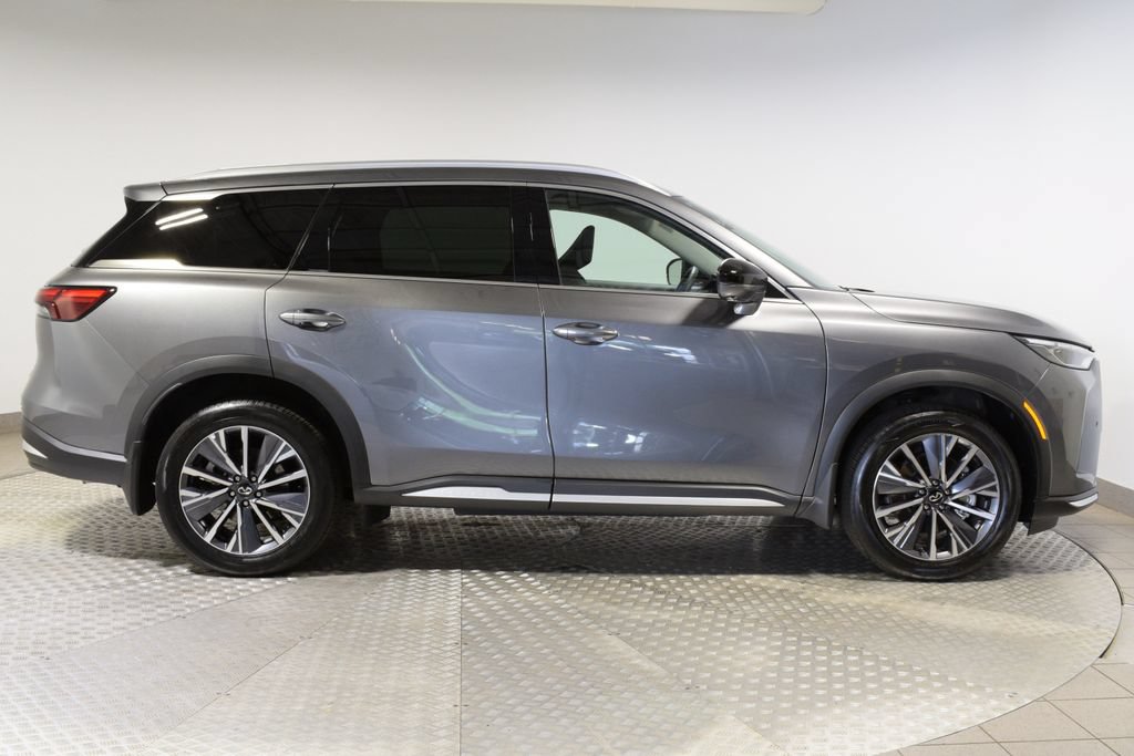 Certified 2026 INFINITI QX60 Luxe w/ Cargo Package AWD/4WD image 14