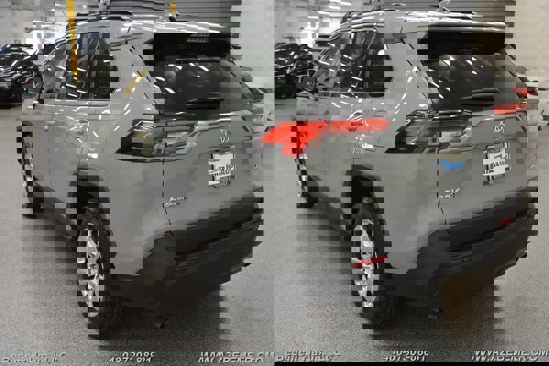 Used 2019 Toyota RAV4 XLE w/ Convenience Package image 11