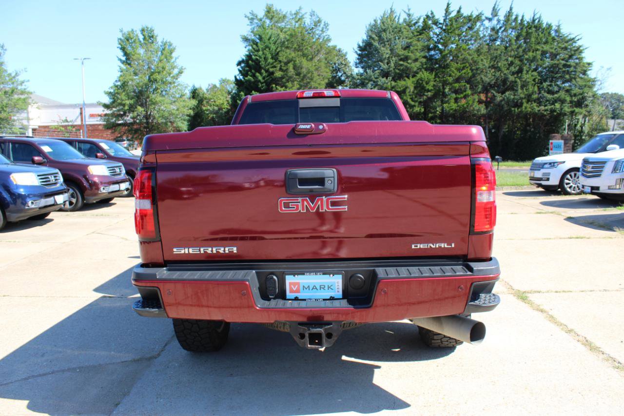 Used 2015 GMC Sierra 2500 Denali w/ Duramax Plus Package AWD/4WD image 7