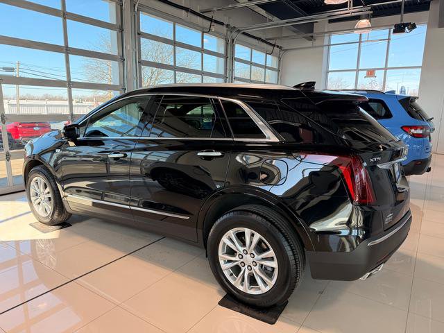 Used 2023 Cadillac XT5 Luxury image 3