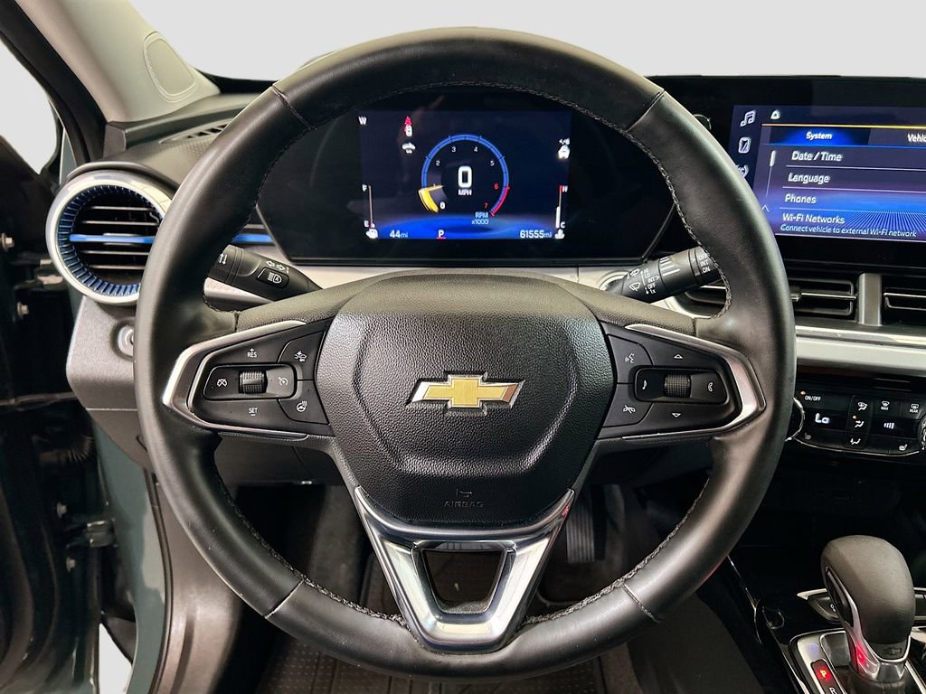 Used 2025 Chevrolet Trax LT w/ Driver Confidence Package FWD image 9