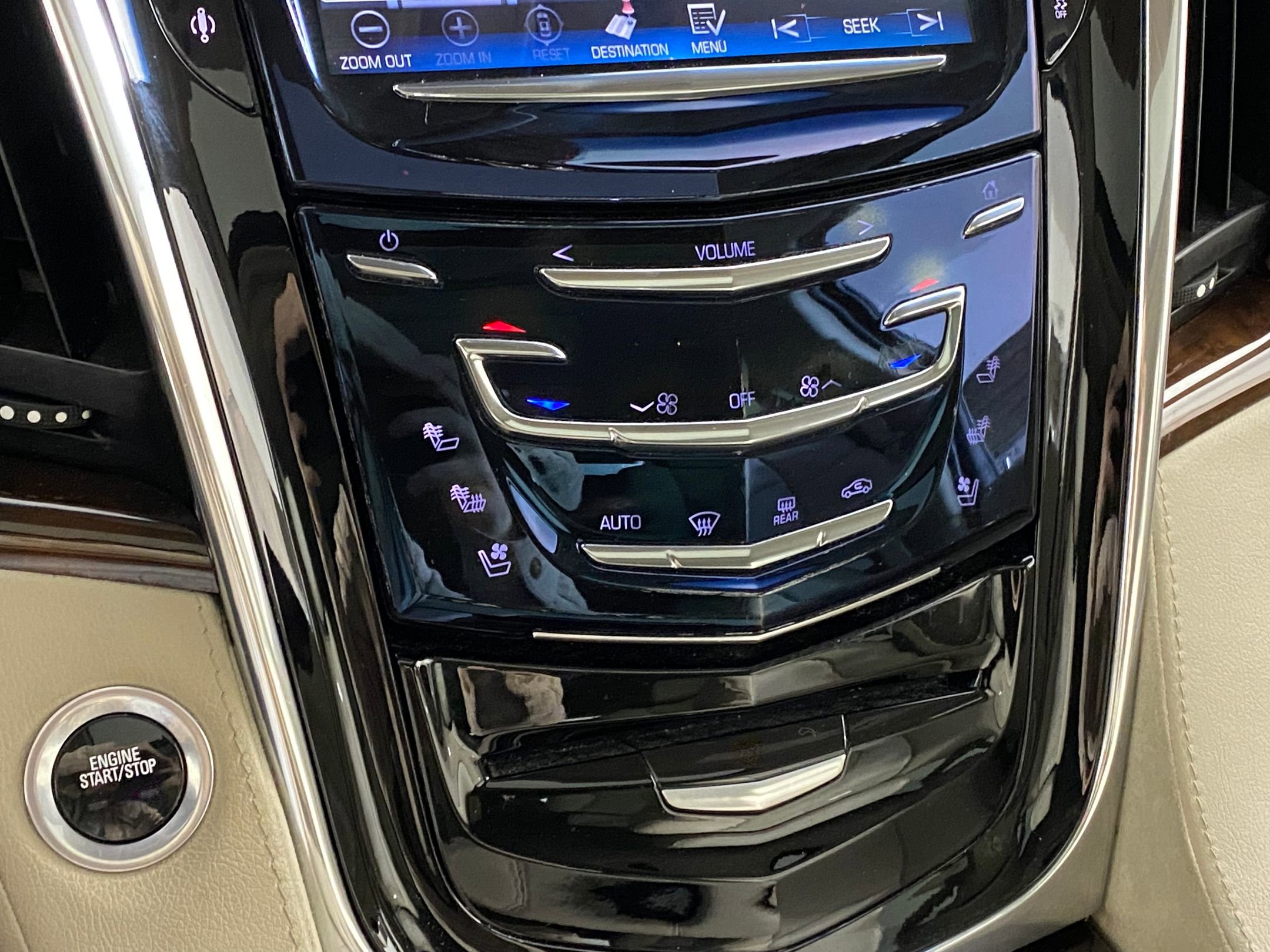 Used 2016 Cadillac Escalade Luxury image 18