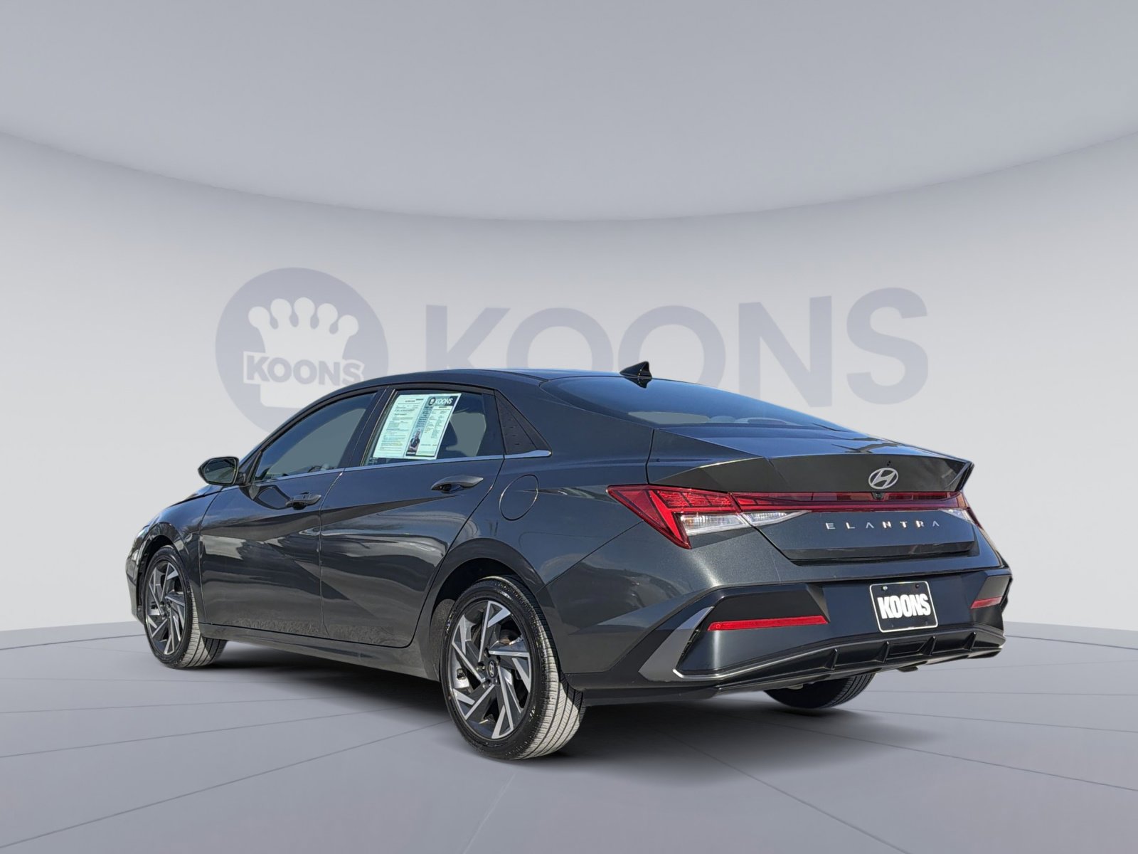 Certified 2025 Hyundai Elantra SEL image 4