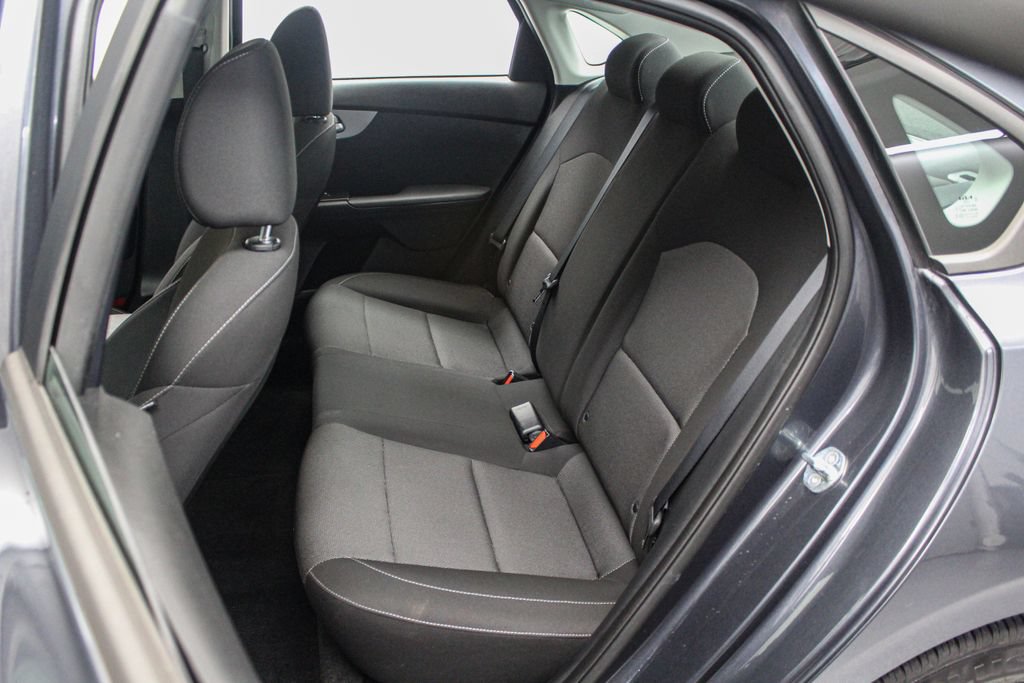 Used 2023 Kia Forte LXS w/ LXS Technology Package FWD image 17