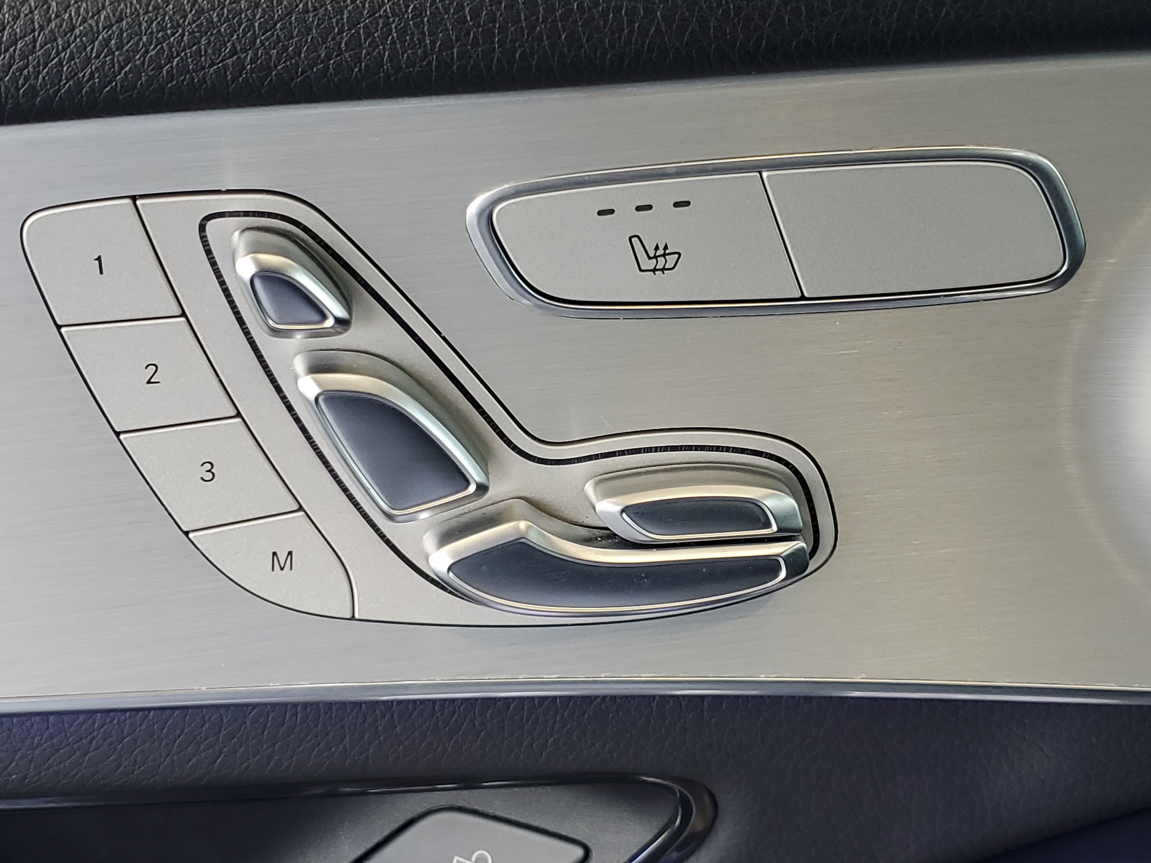 Used 2022 Mercedes-Benz GLC 300 image 19