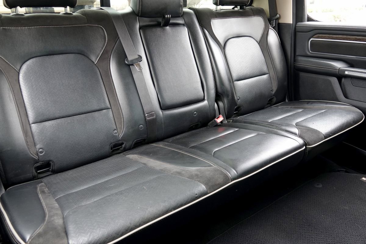 Used 2019 RAM 1500 Laramie AWD/4WD image 11