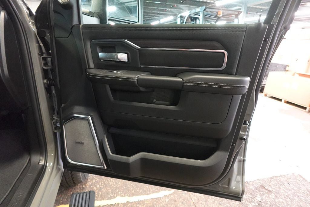 New 2026 RAM 2500 Laramie AWD/4WD image 31