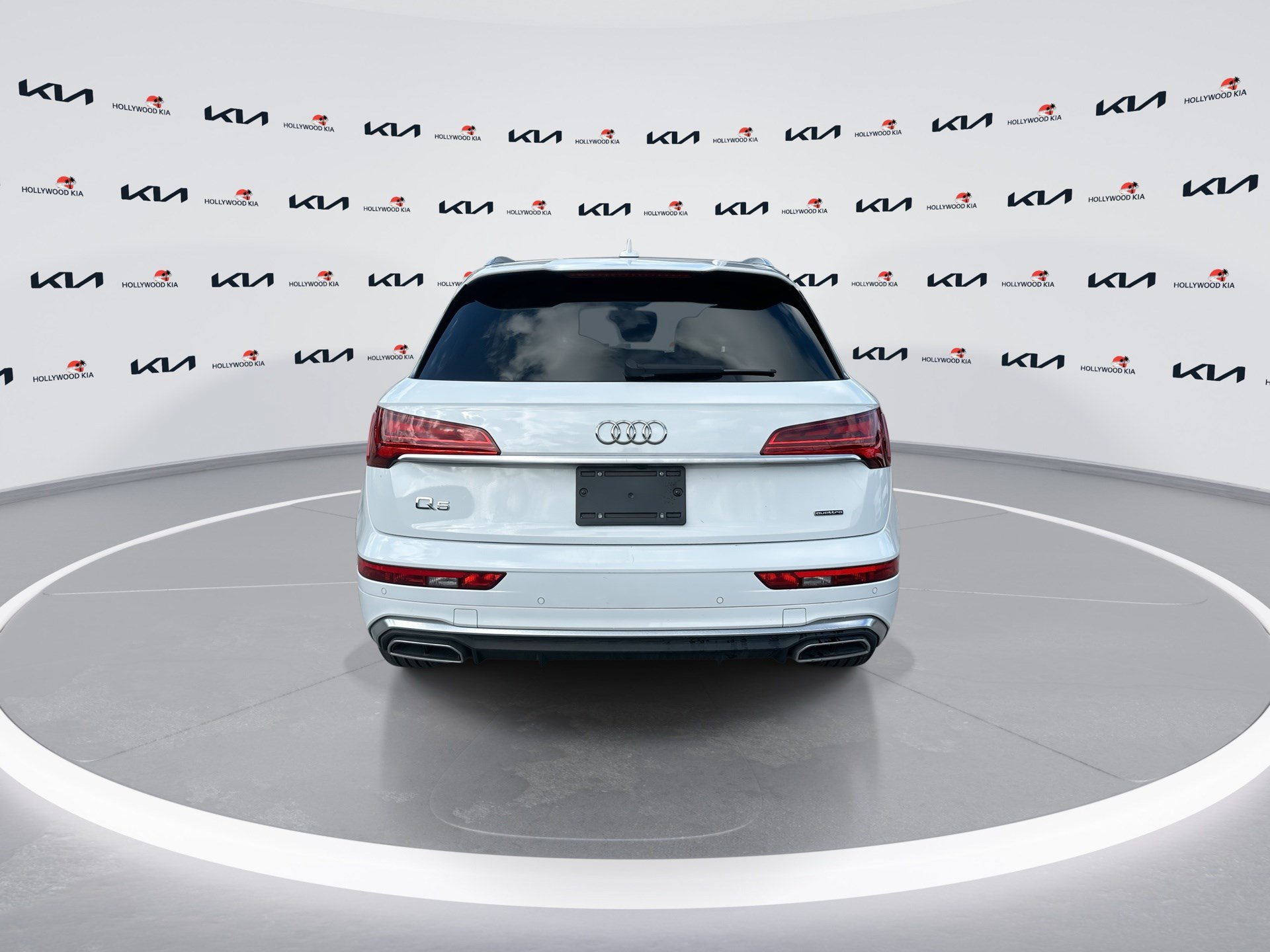 Used 2023 Audi Q5 2.0T Premium w/ Convenience Package AWD/4WD image 7