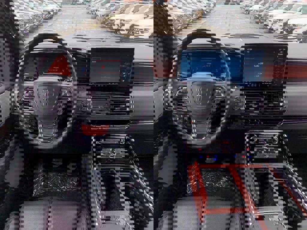 Used 2022 Lincoln Navigator Reserve image 14