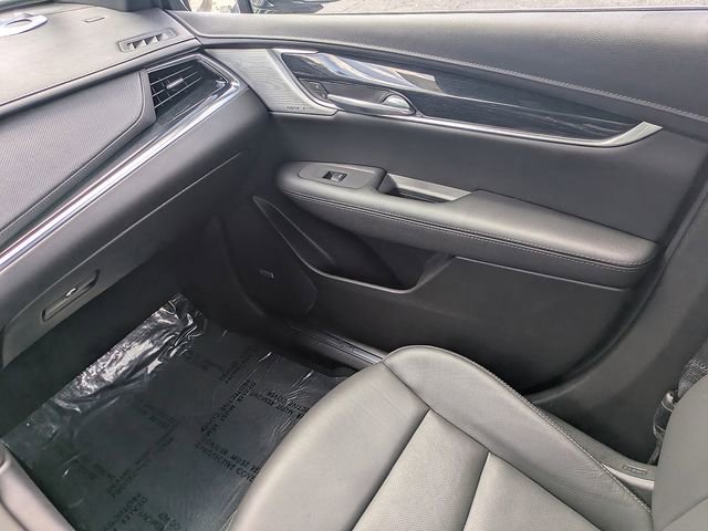 Certified 2025 Cadillac XT5 Premium Luxury AWD/4WD image 16