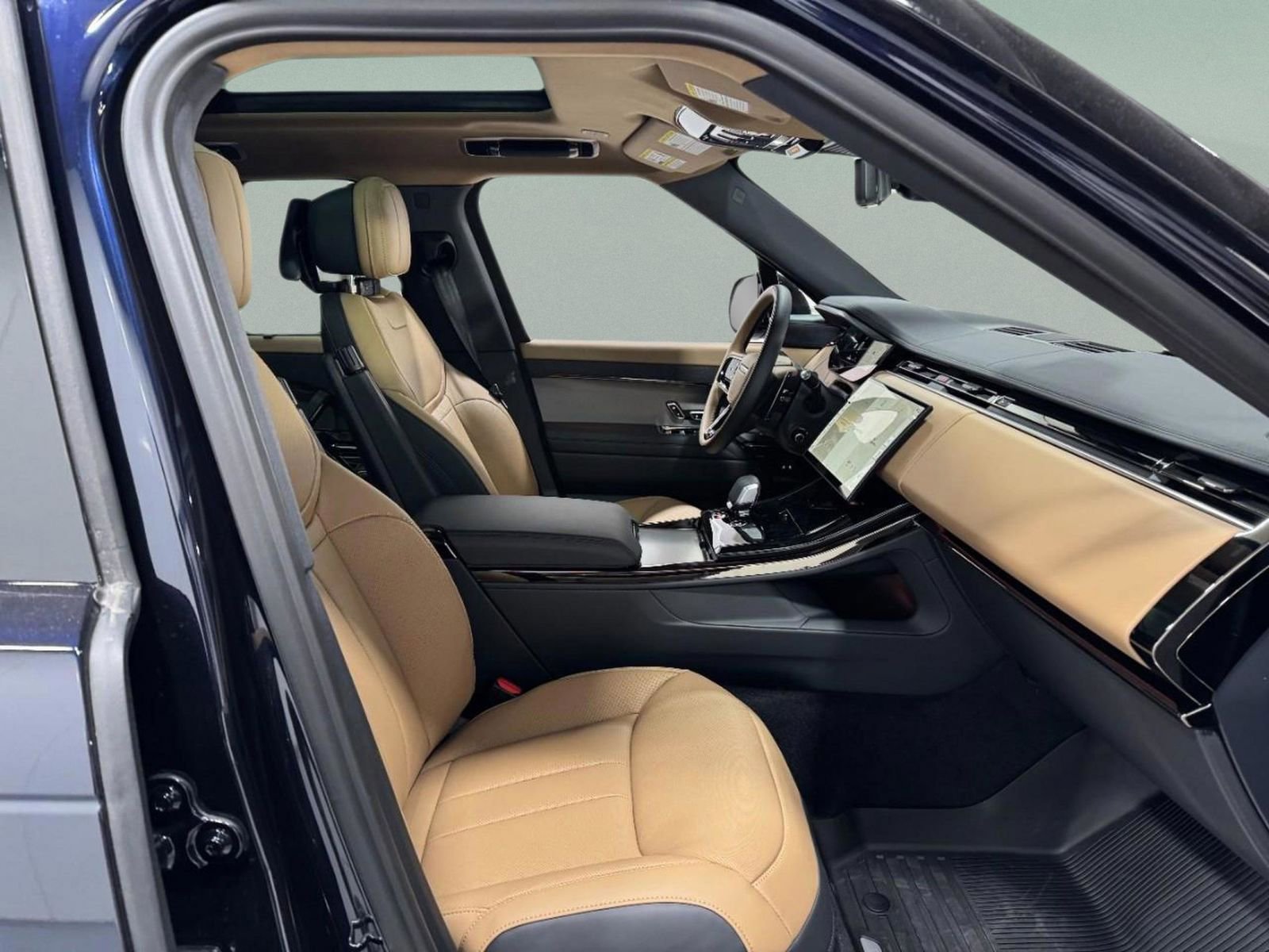 New 2026 Land Rover Range Rover Sport Dynamic SE image 18