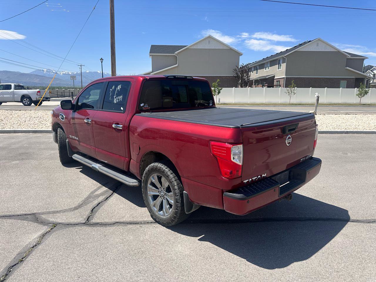 Used 2017 Nissan Titan SV AWD/4WD image 4