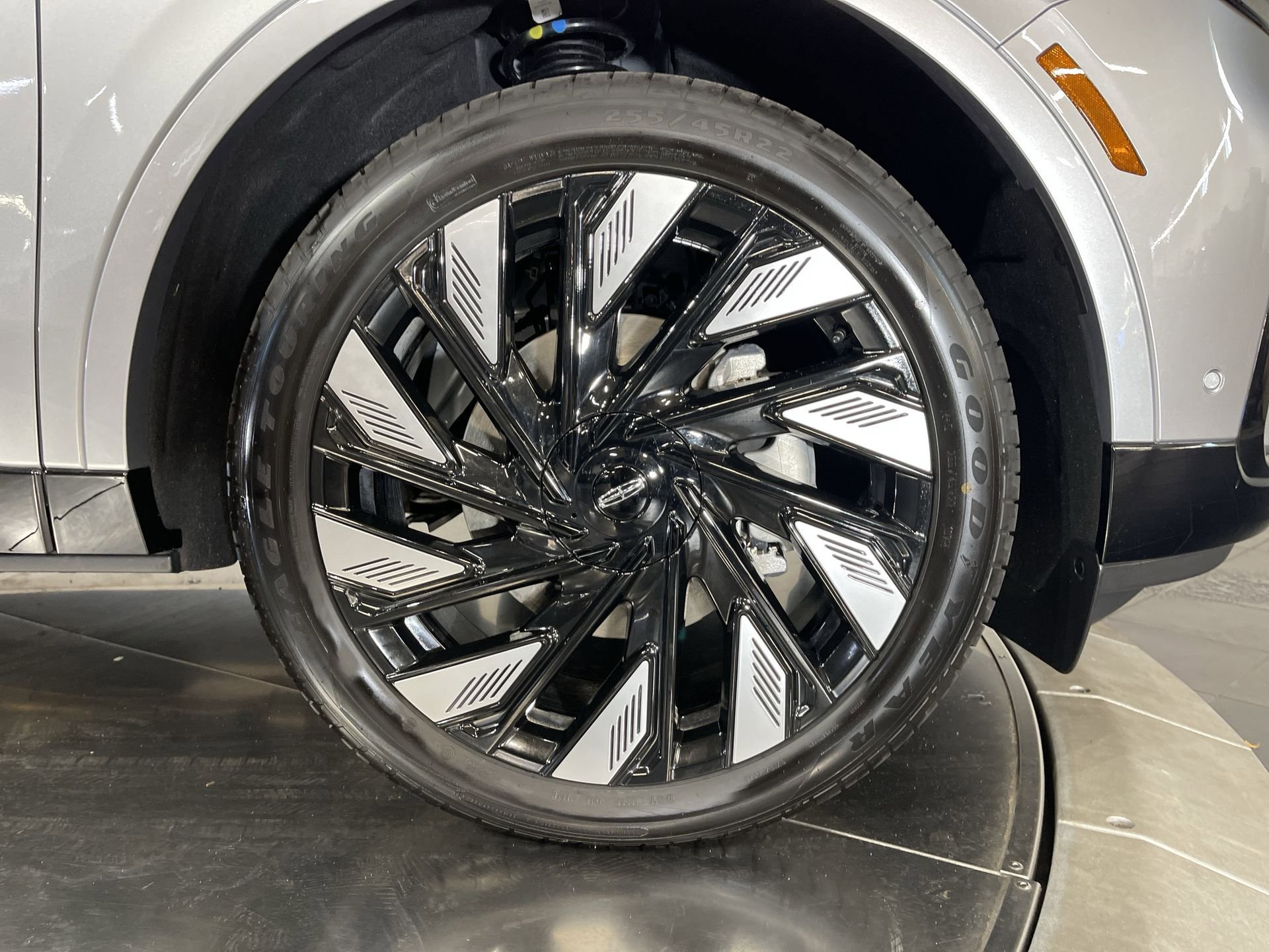 New 2024 Lincoln Nautilus Reserve w/ Equipment Group 202A image 42