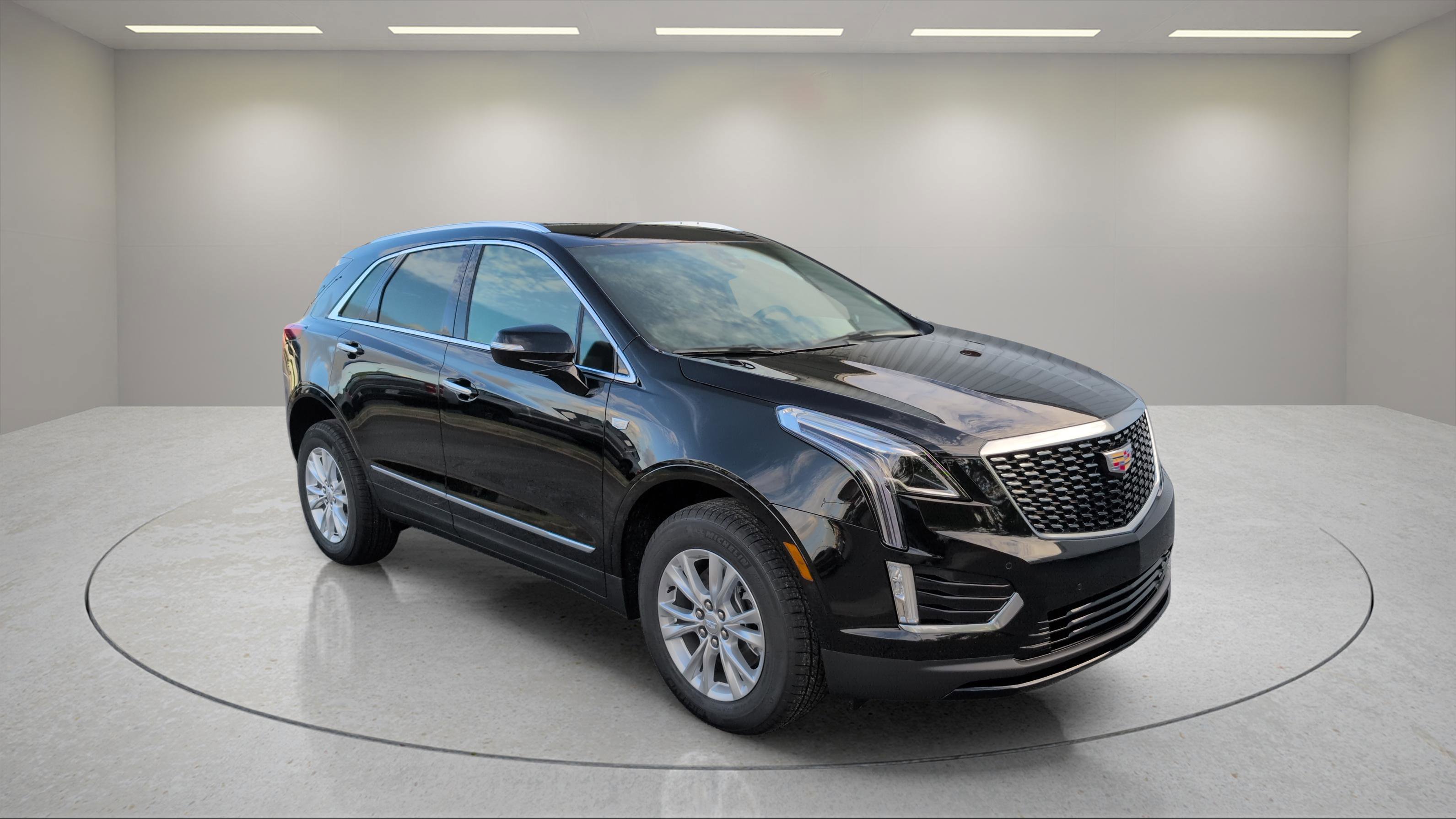 New 2025 Cadillac XT5 Luxury image 29