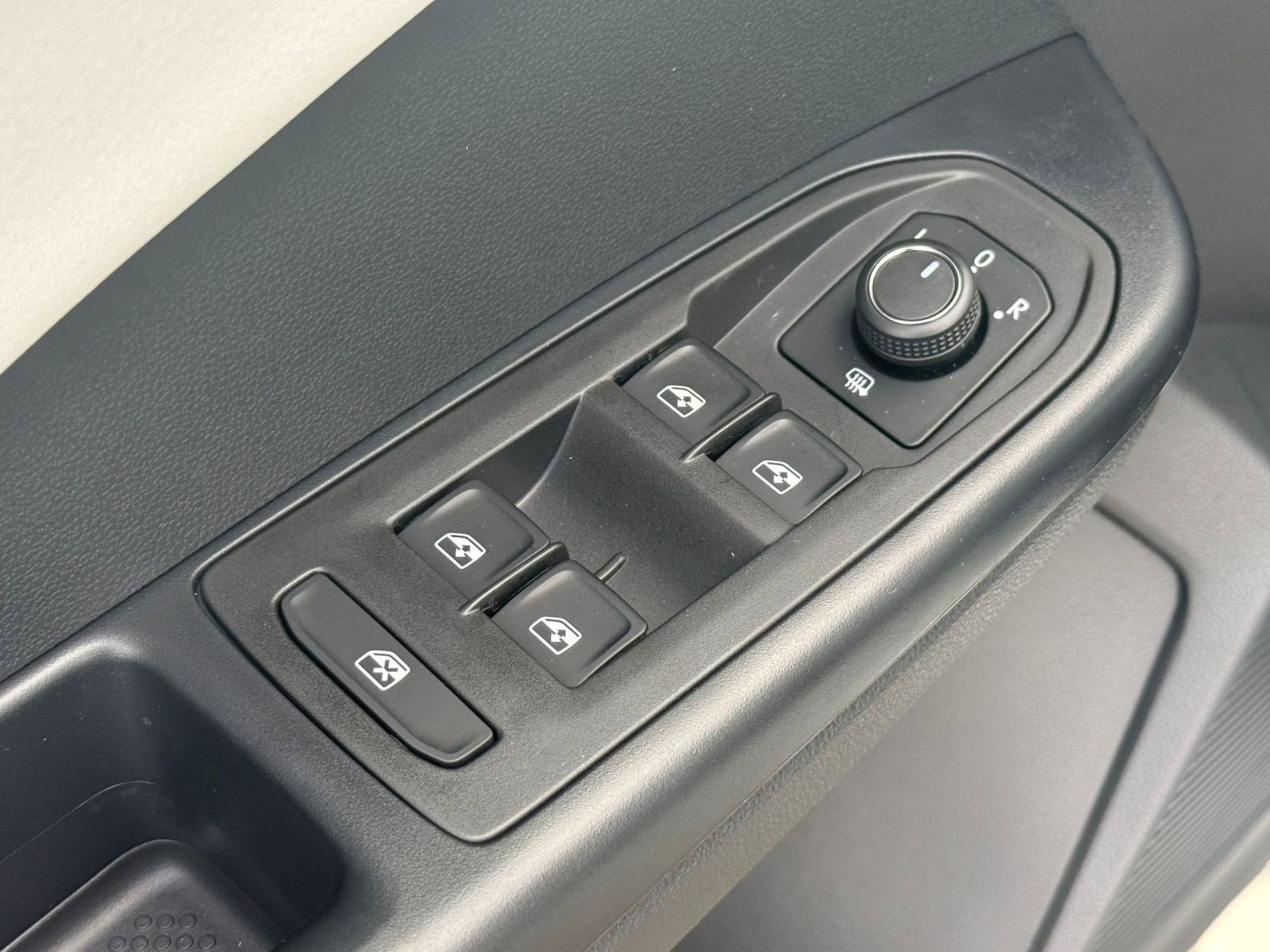 New 2026 Volkswagen Taos S image 12