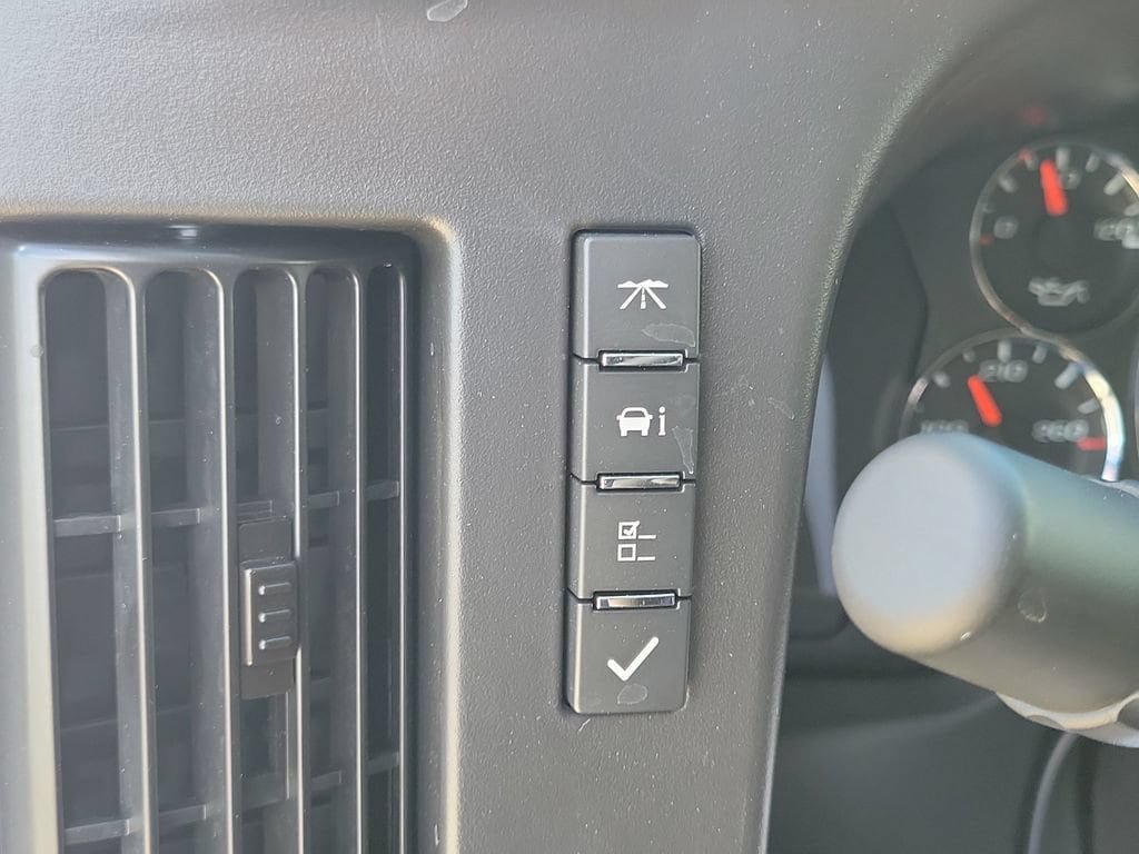 New 2026 Chevrolet Express 2500 w/ Communications Package RWD image 9