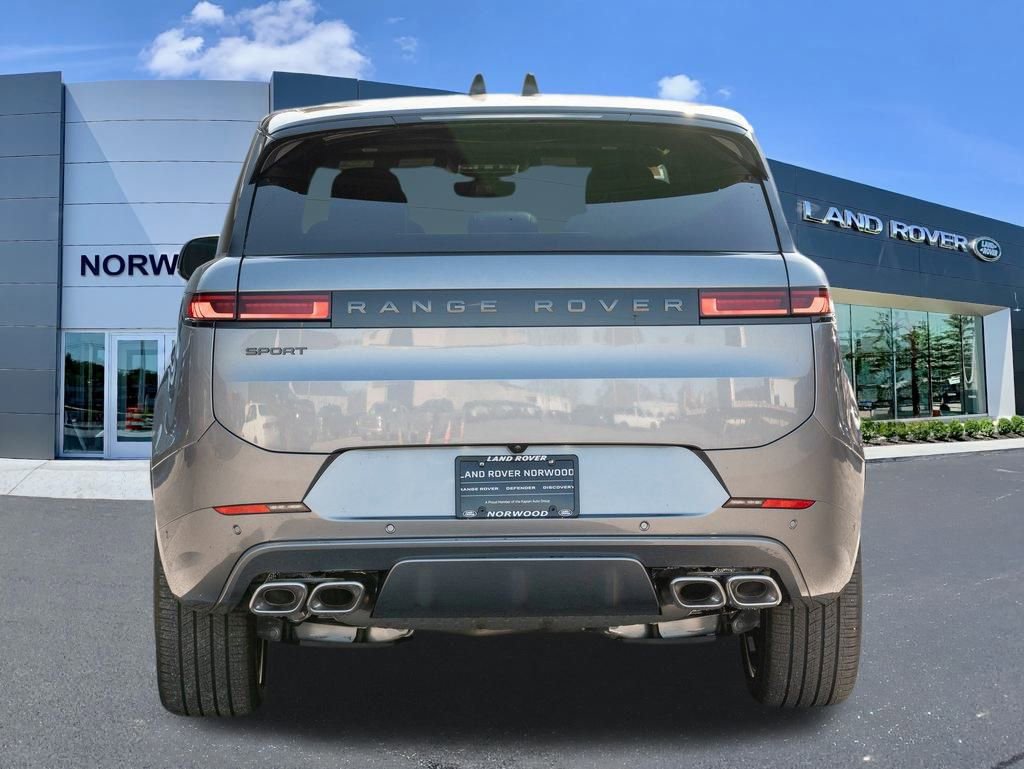 New 2025 Land Rover Range Rover Sport Dynamic SE image 5