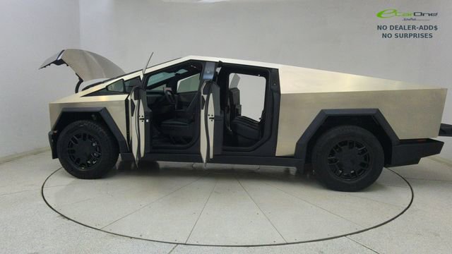 Used 2024 Tesla Cybertruck AWD Crew Cab image 69