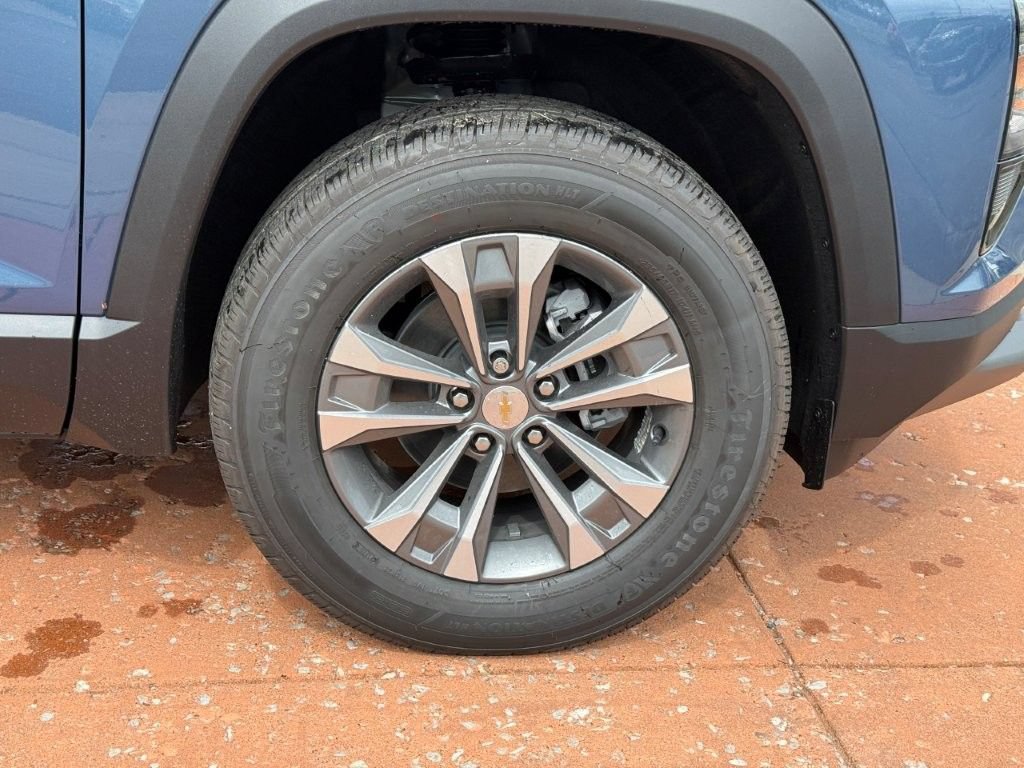 New 2027 Chevrolet Equinox LT FWD image 8