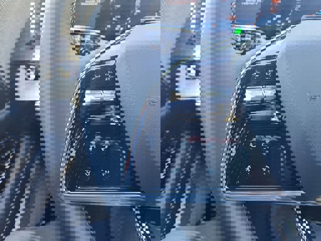 New 2026 Cadillac Optiq Luxury 2 AWD/4WD image 15