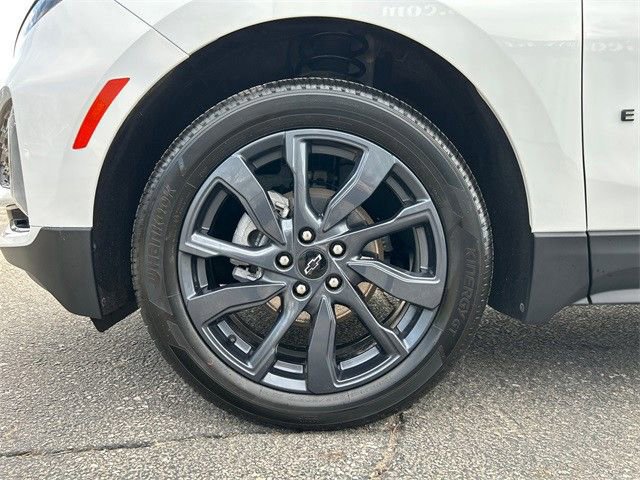 Used 2024 Chevrolet Equinox RS AWD/4WD image 10