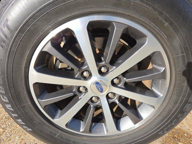 Used 2019 Ford Expedition XLT RWD image 17
