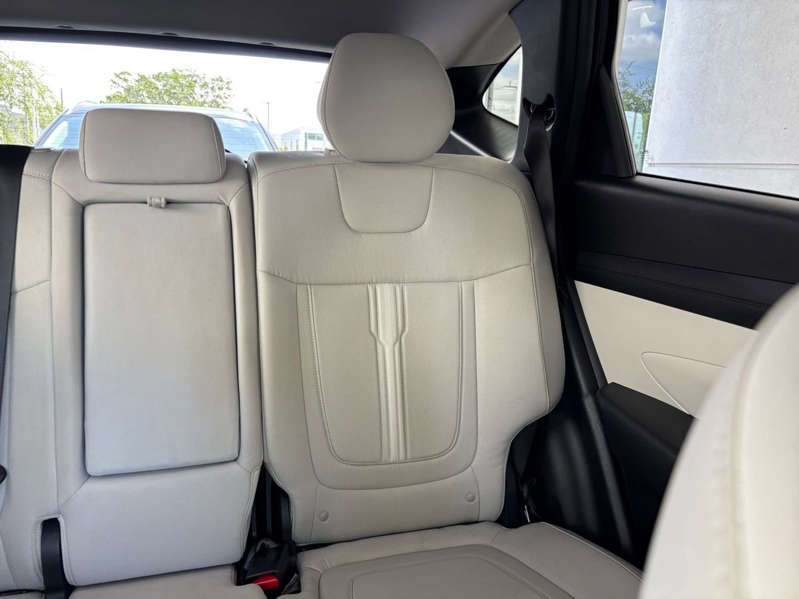 Used 2025 Hyundai Tucson SEL FWD image 38