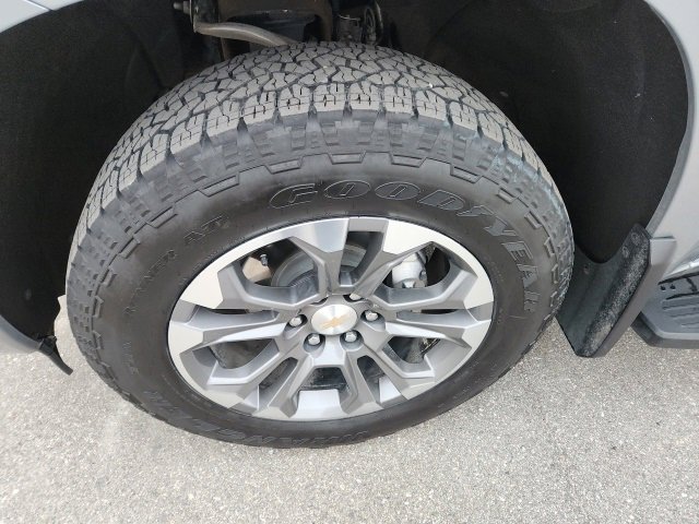 Used 2025 Chevrolet Silverado 1500 High Country w/ Technology Package image 9