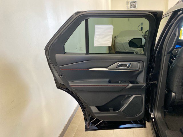 New 2026 Ford Explorer ST-Line w/ ST-Line Street Pack image 8