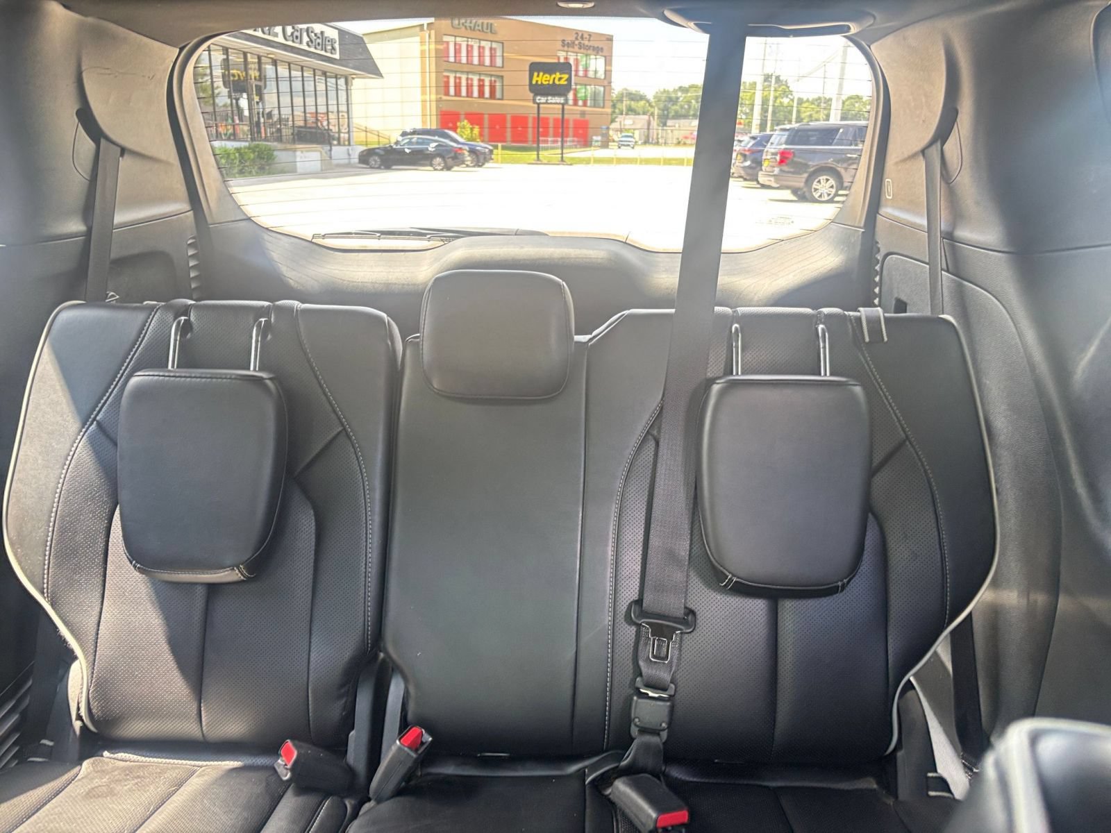 Used 2025 Chrysler Pacifica Limited FWD image 31