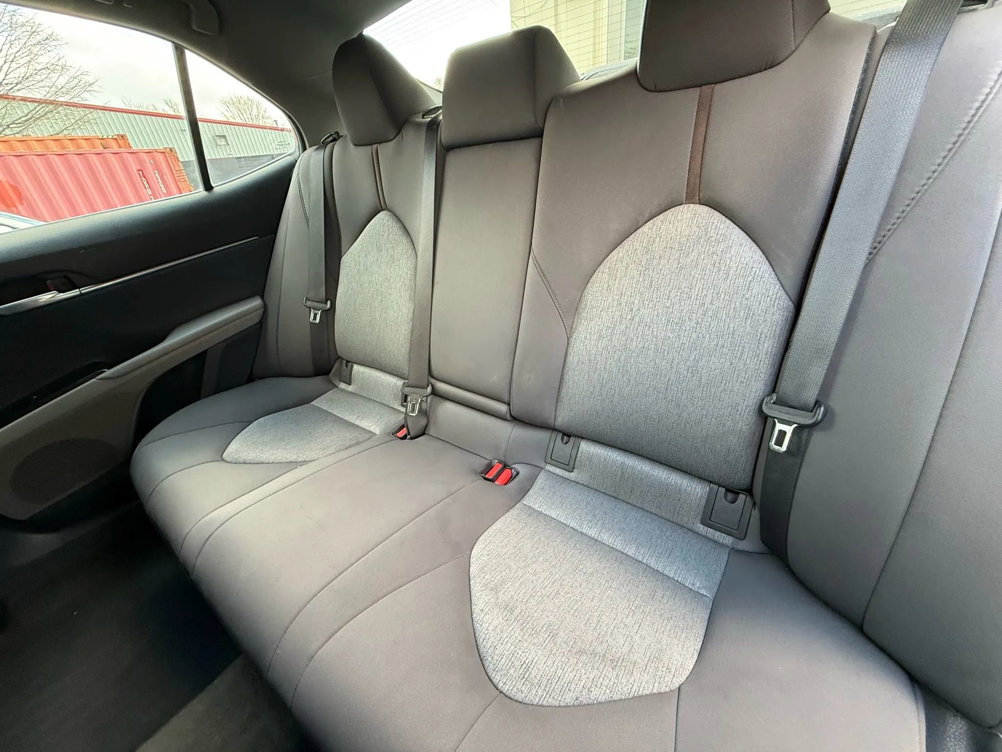 Used 2020 Toyota Camry LE image 15