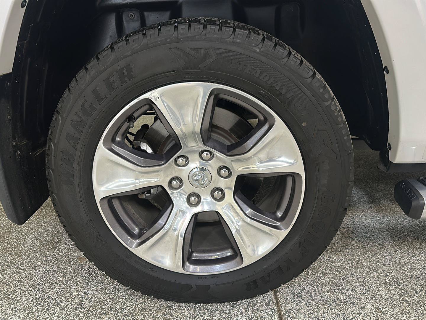 Used 2021 RAM 1500 Laramie AWD/4WD image 11