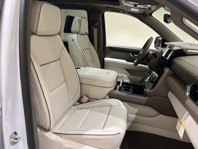 New 2026 GMC Yukon Denali w/ Denali Reserve Package AWD/4WD image 26