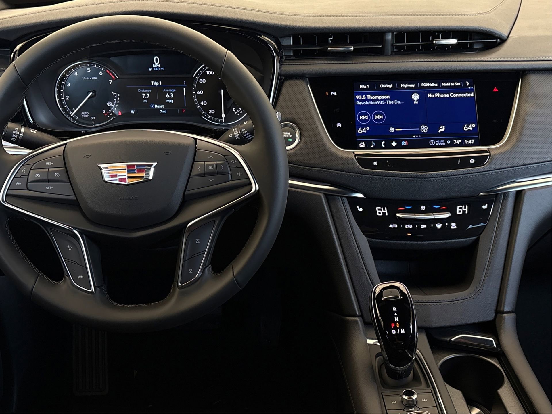 New 2026 Cadillac XT5 Luxury image 16