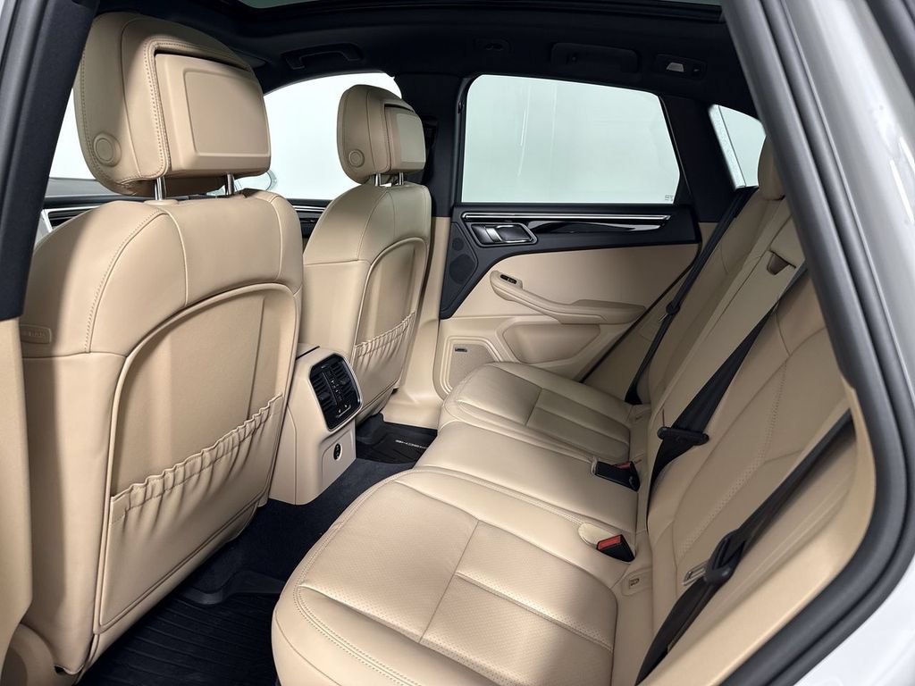 New 2026 Porsche Macan AWD/4WD image 26