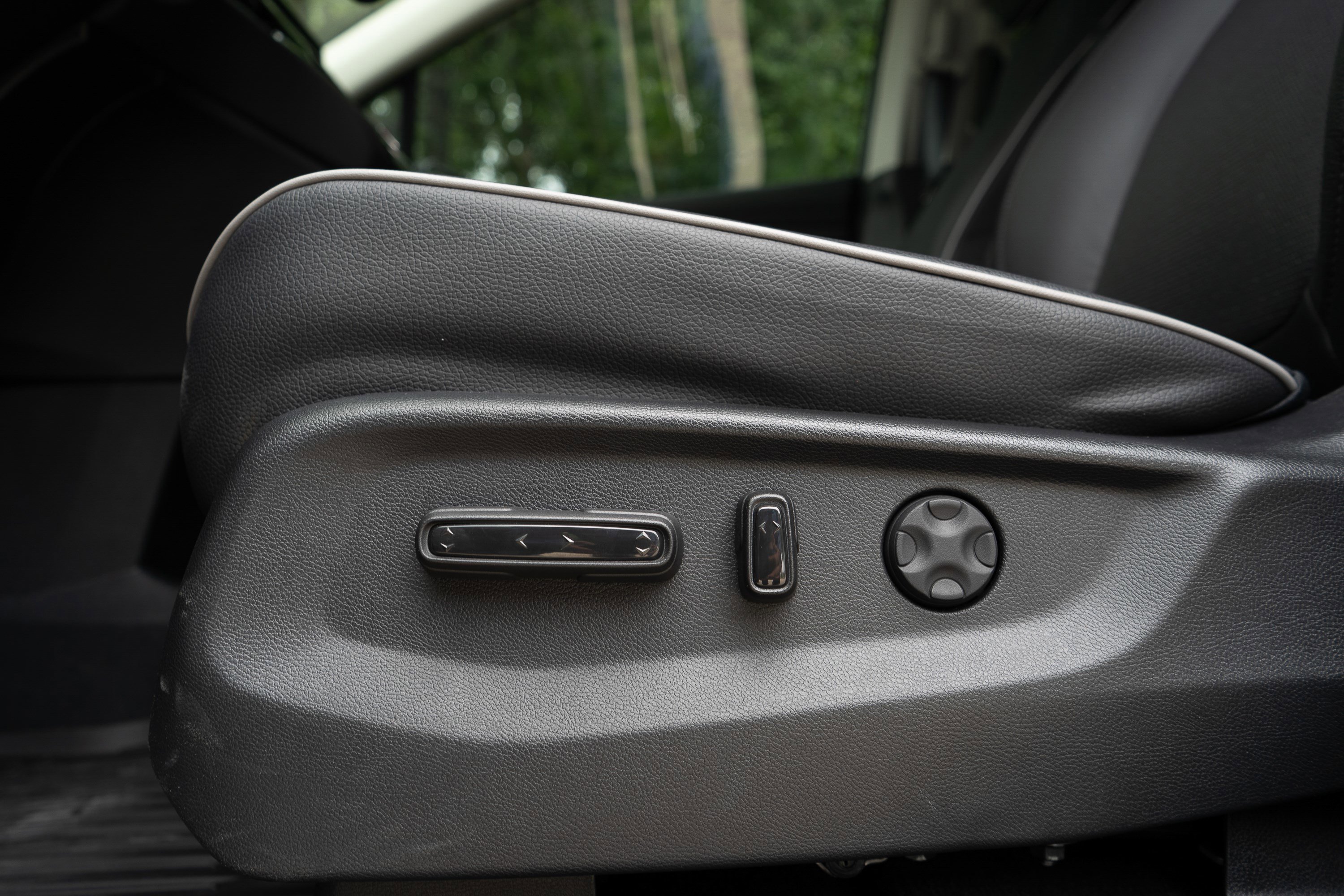 Certified 2025 Honda Odyssey Elite image 40