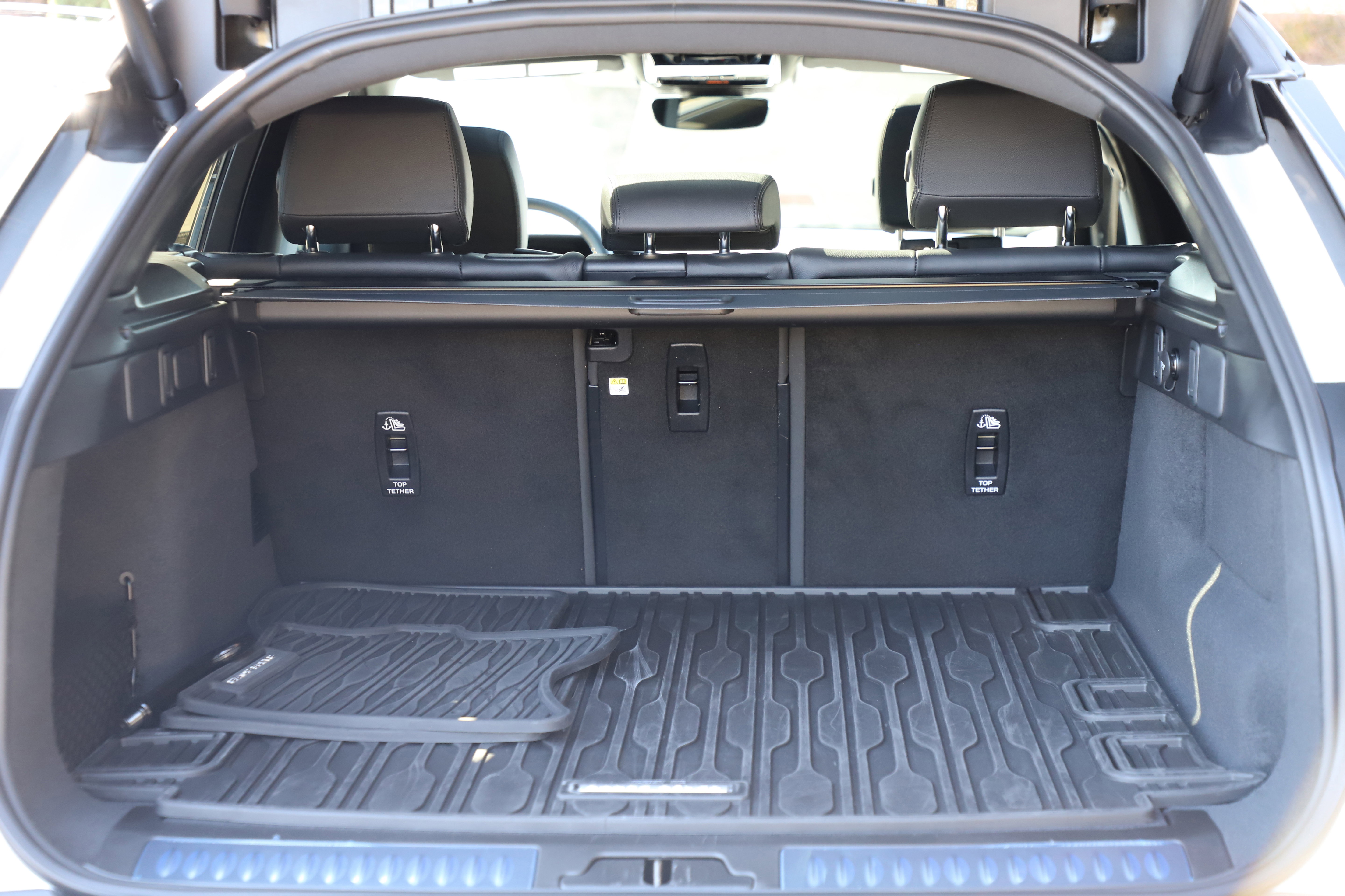 Certified 2026 Land Rover Range Rover Velar S image 14