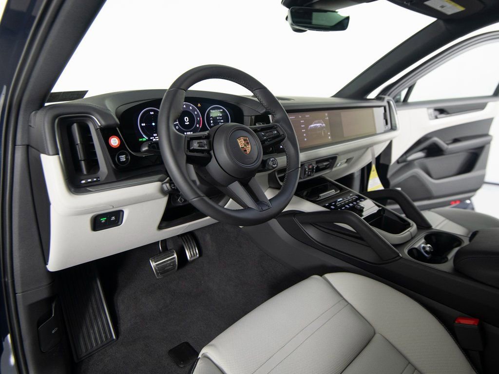 New 2026 Porsche Cayenne S image 15