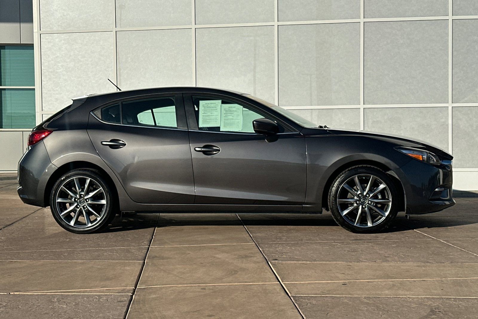 Used 2018 MAZDA MAZDA3 Touring image 3